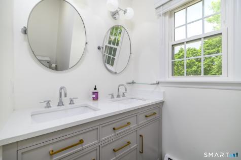 44 Newfield Court Stamford CT 06905