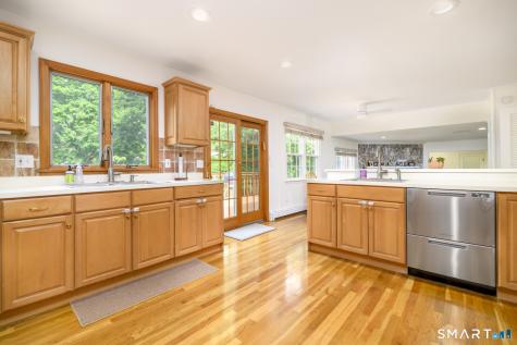 44 Newfield Court Stamford CT 06905