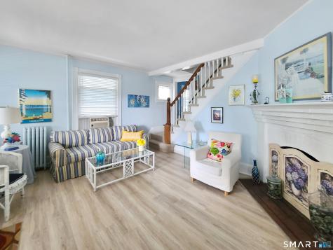 12 Elliott Avenue New London CT 06320