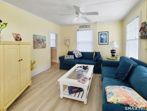 12 Elliott Avenue New London CT 06320
