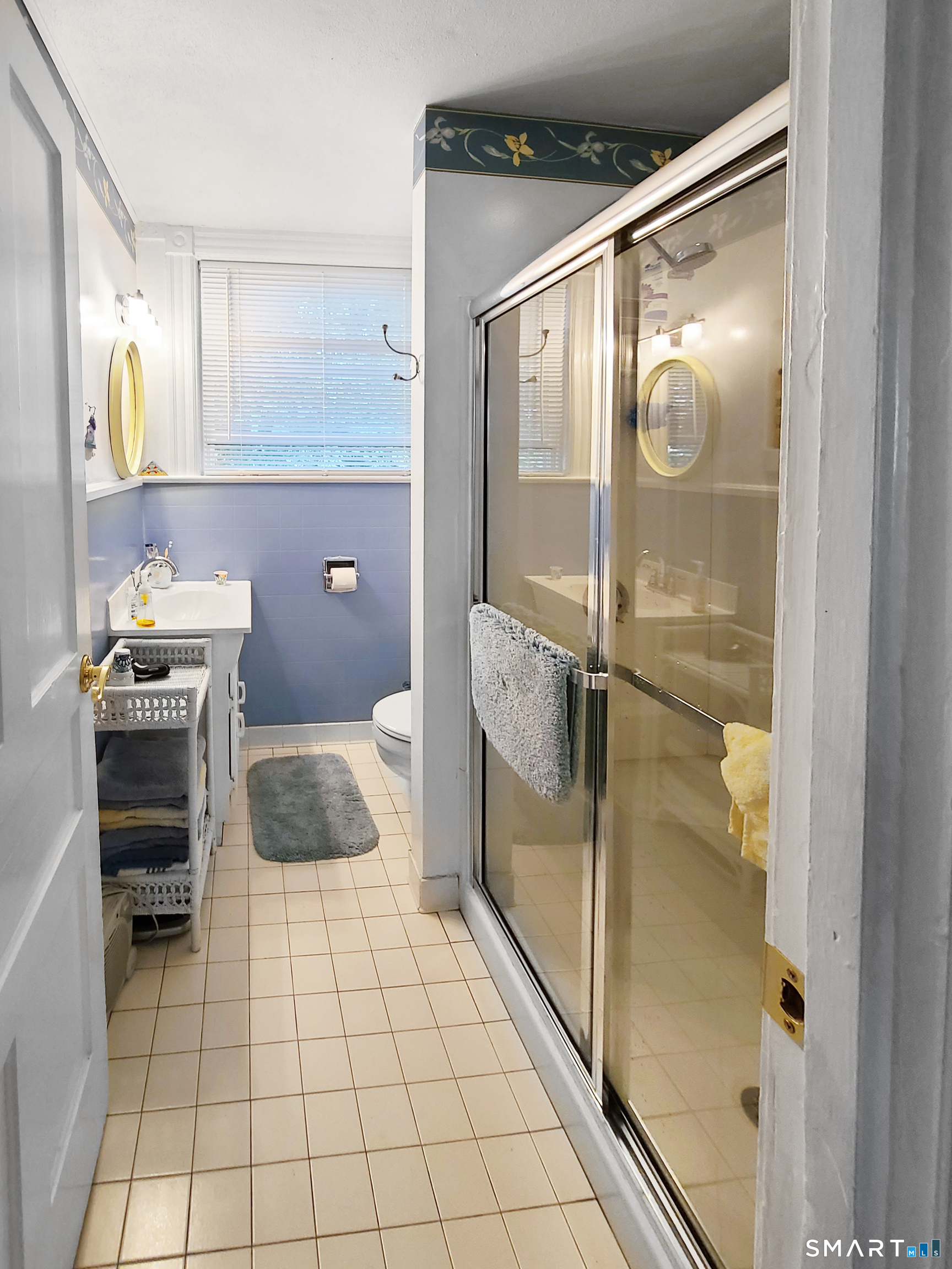 12 Elliott Avenue New London CT 06320