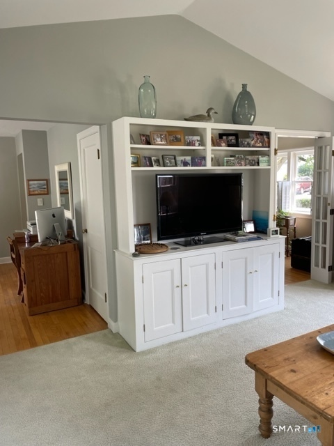 402 Riverside Drive Fairfield CT 06824