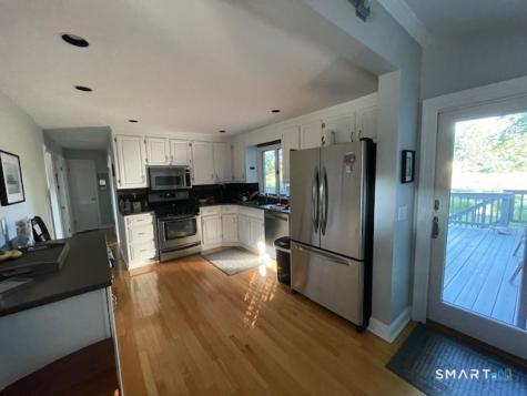 402 Riverside Drive Fairfield CT 06824