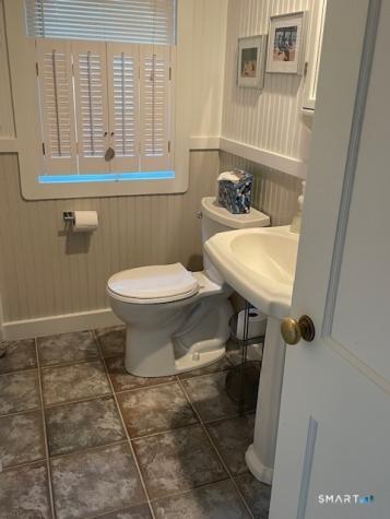 402 Riverside Drive Fairfield CT 06824
