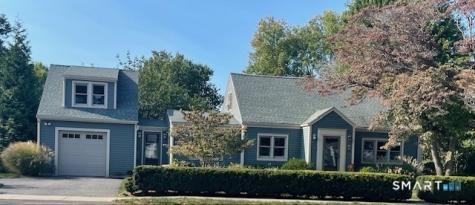 402 Riverside Drive Fairfield CT 06824