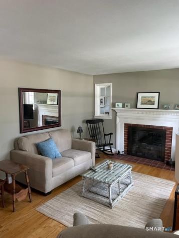 402 Riverside Drive Fairfield CT 06824