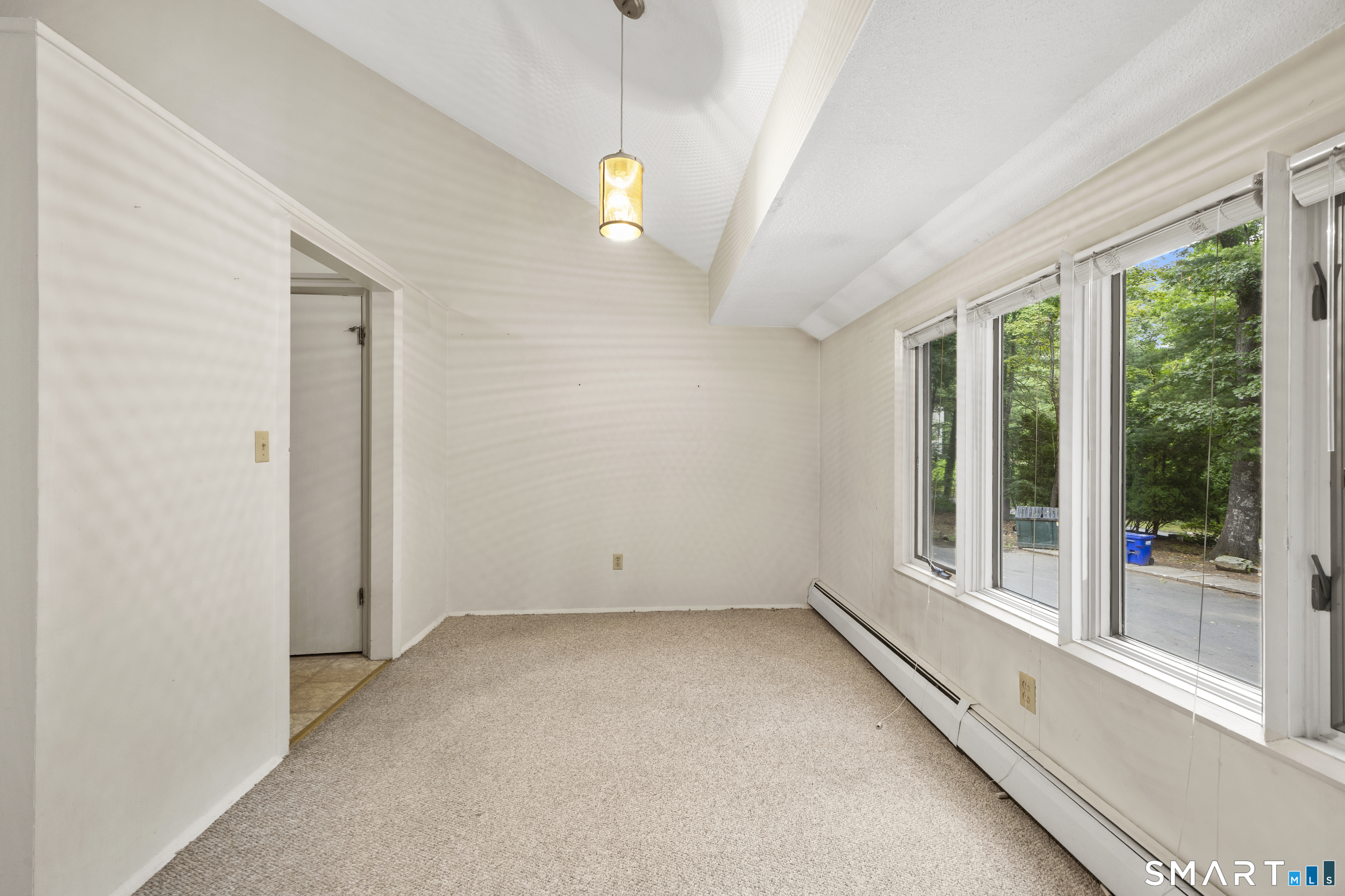 2 Earls Court Farmington CT 06032