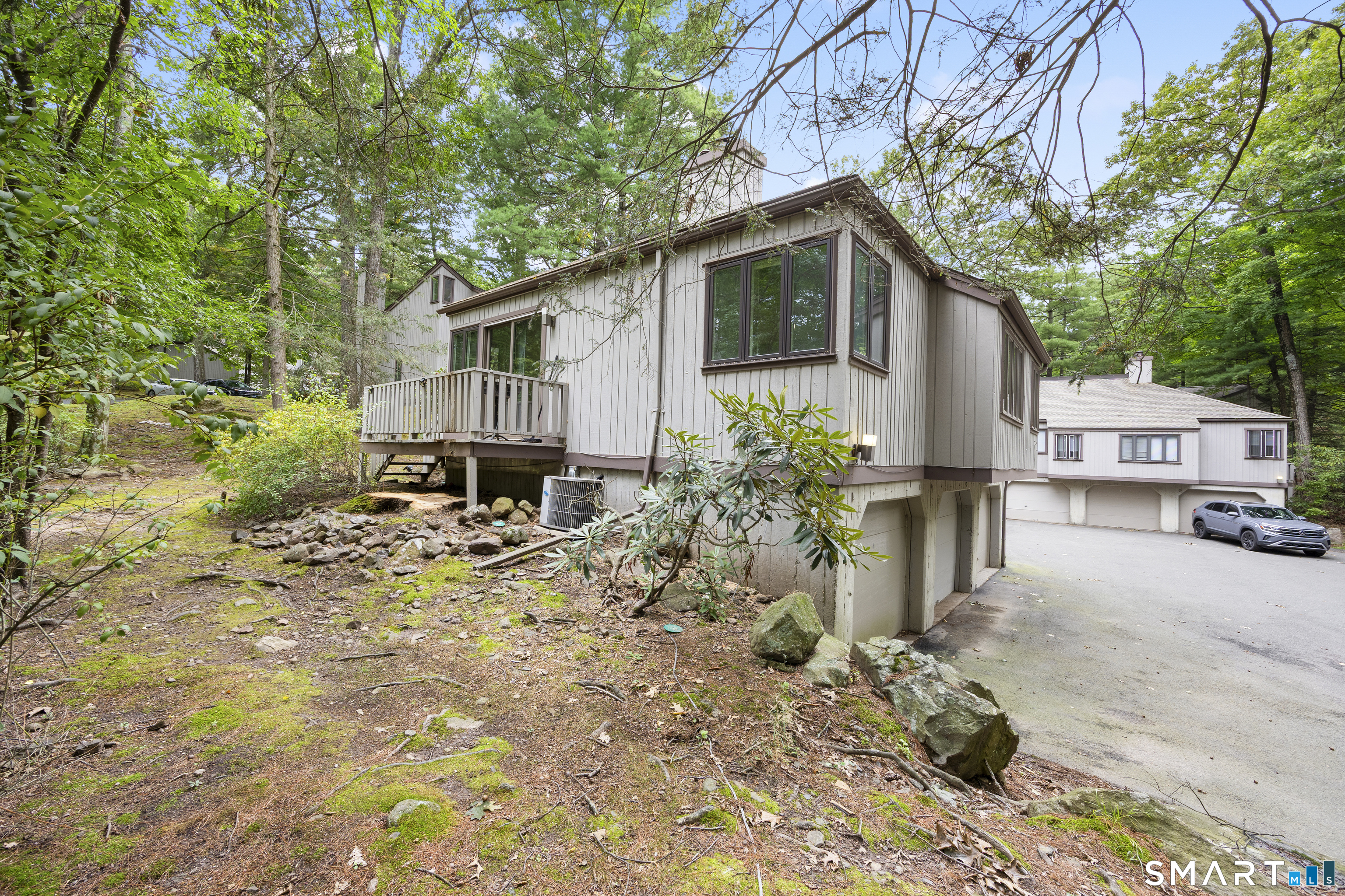 2 Earls Court Farmington CT 06032