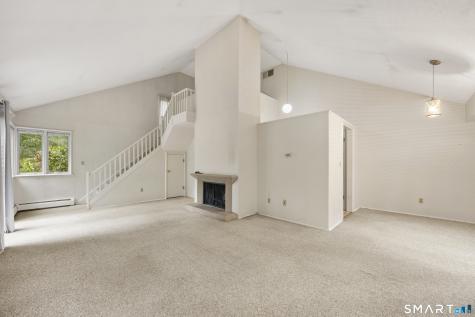 2 Earls Court Farmington CT 06032