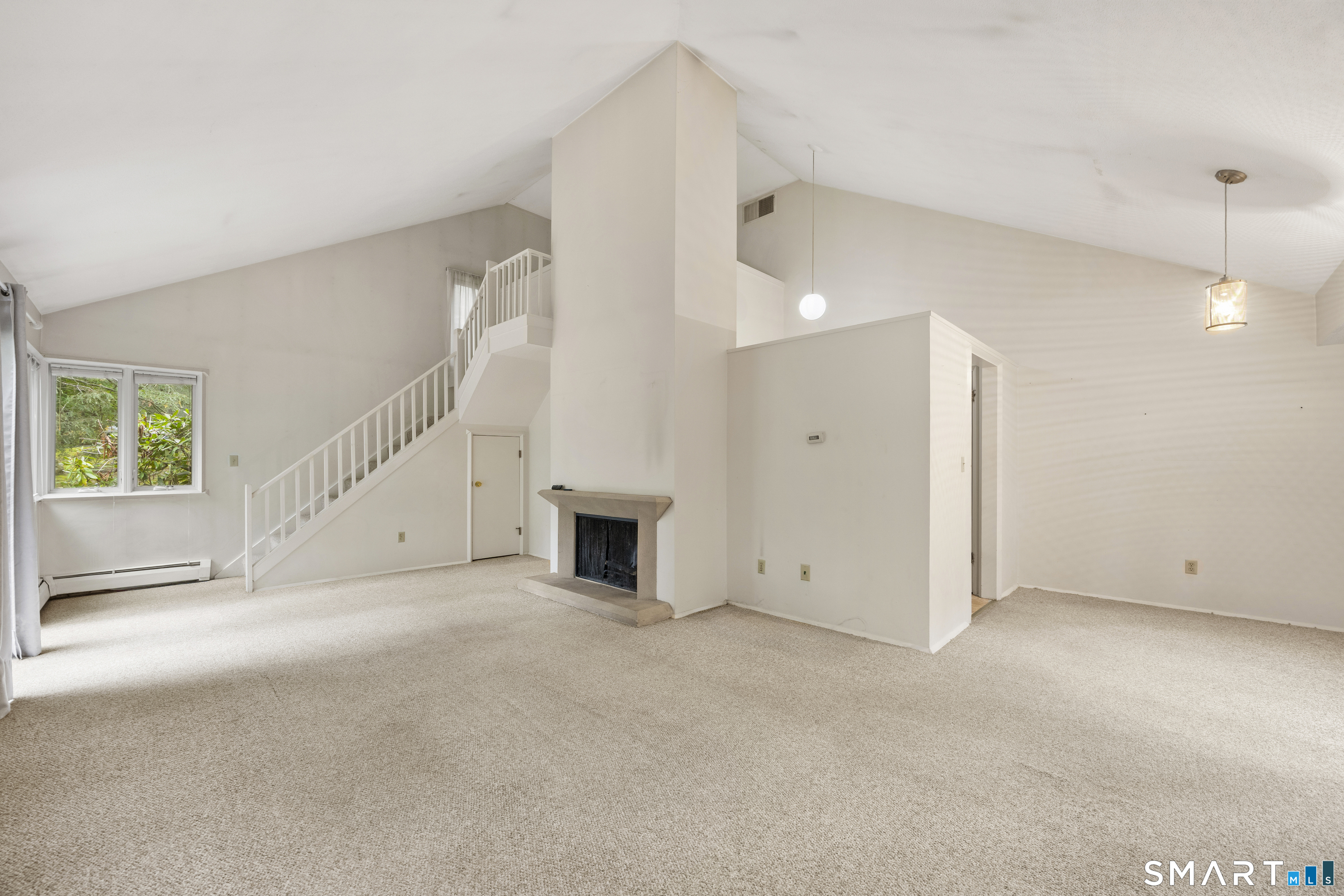 2 Earls Court Farmington CT 06032