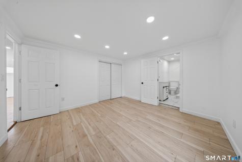 207 Hillcrest Road Bridgeport CT 06606
