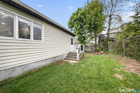 207 Hillcrest Road Bridgeport CT 06606