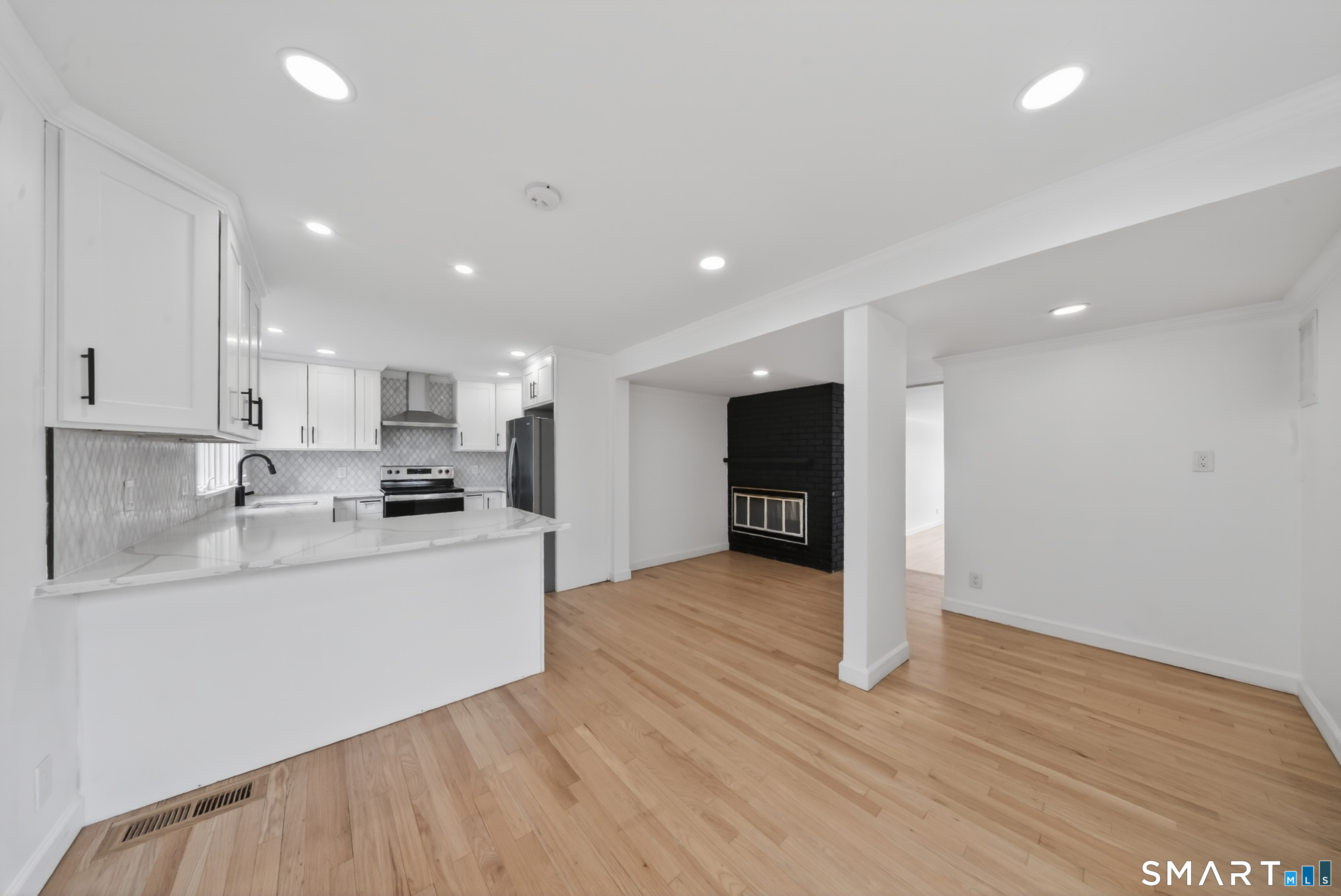 207 Hillcrest Road Bridgeport CT 06606