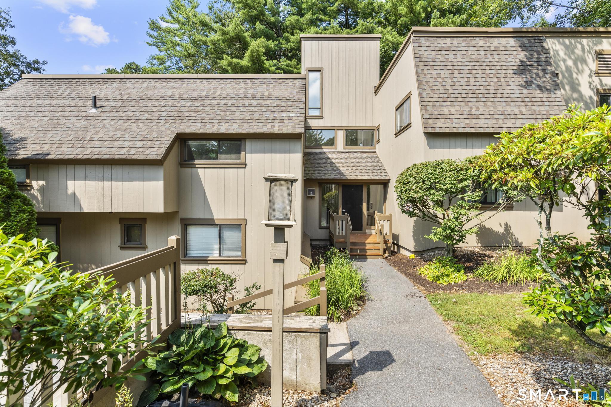 Farmington CT, 43 Great Meadow Lane, Unit 22C