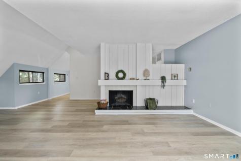 43 Great Meadow Lane Farmington CT 06001