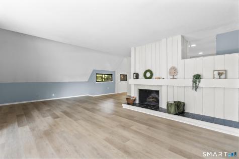 43 Great Meadow Lane Farmington CT 06001