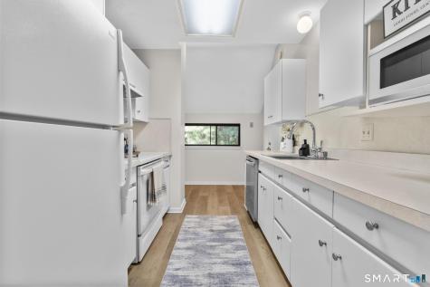 43 Great Meadow Lane Farmington CT 06001