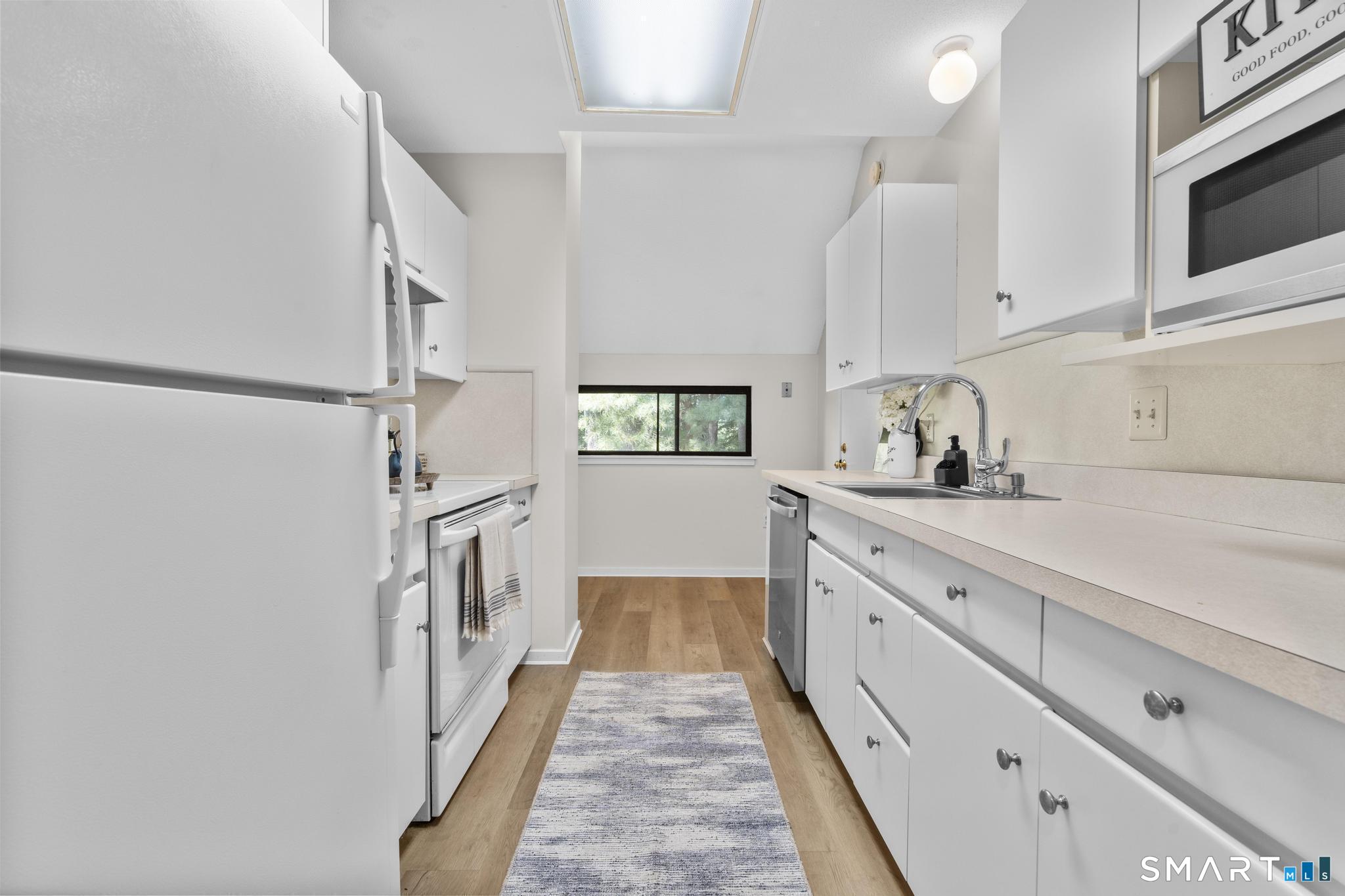 43 Great Meadow Lane Farmington CT 06001
