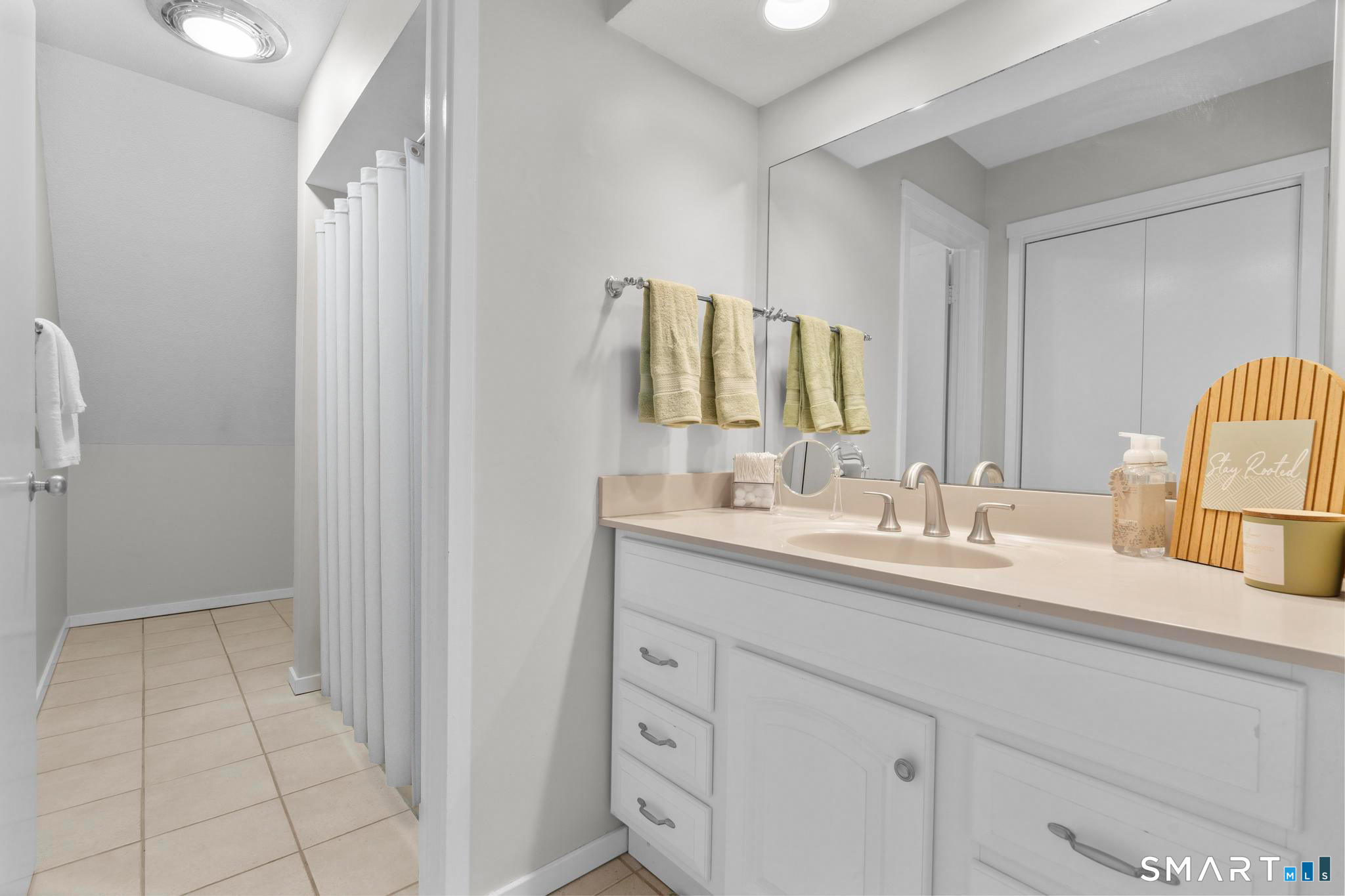 43 Great Meadow Lane Farmington CT 06001
