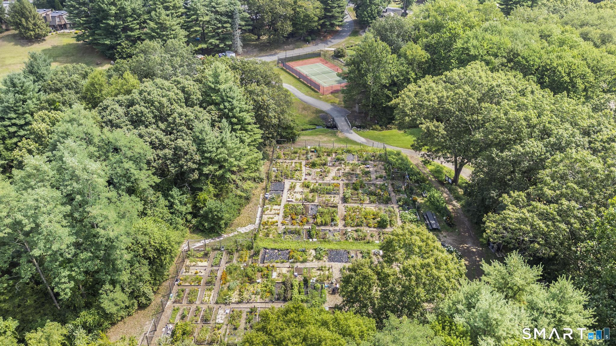 43 Great Meadow Lane Farmington CT 06001