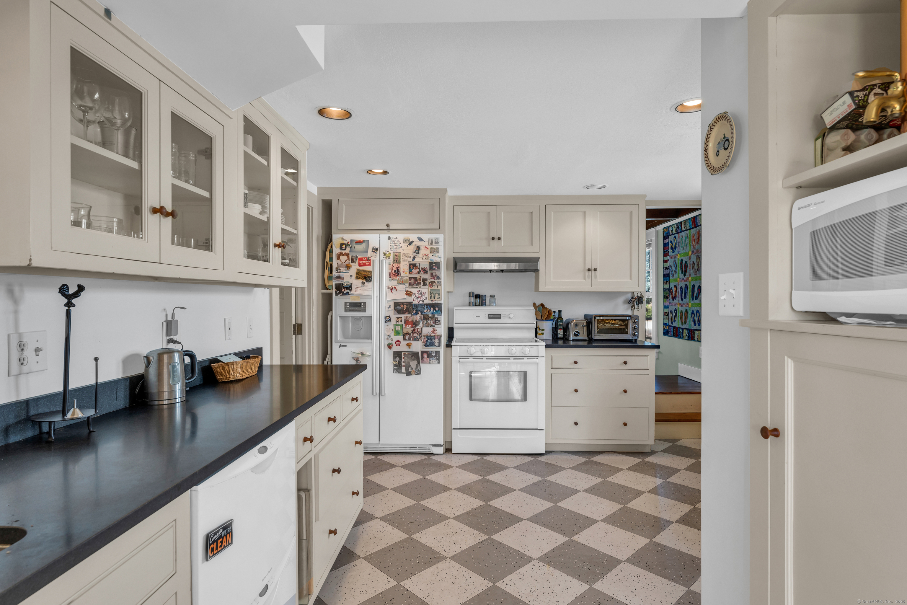 27 Ridgewood Avenue Madison CT 06443