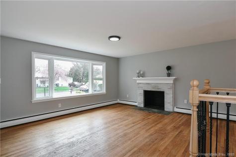 10 North Cobblers Court East Lyme CT 06357