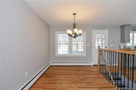 10 North Cobblers Court East Lyme CT 06357