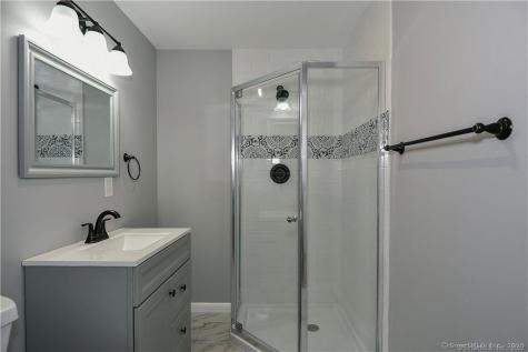 10 North Cobblers Court East Lyme CT 06357