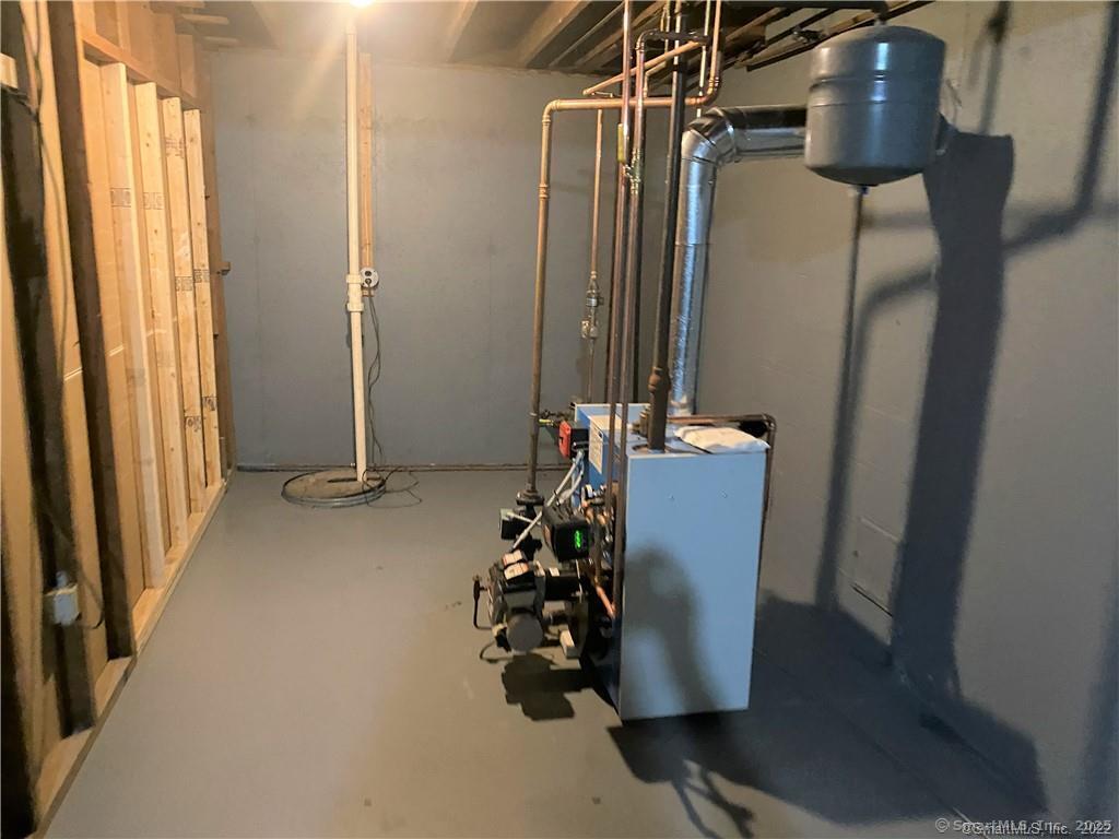 10 North Cobblers Court East Lyme CT 06357