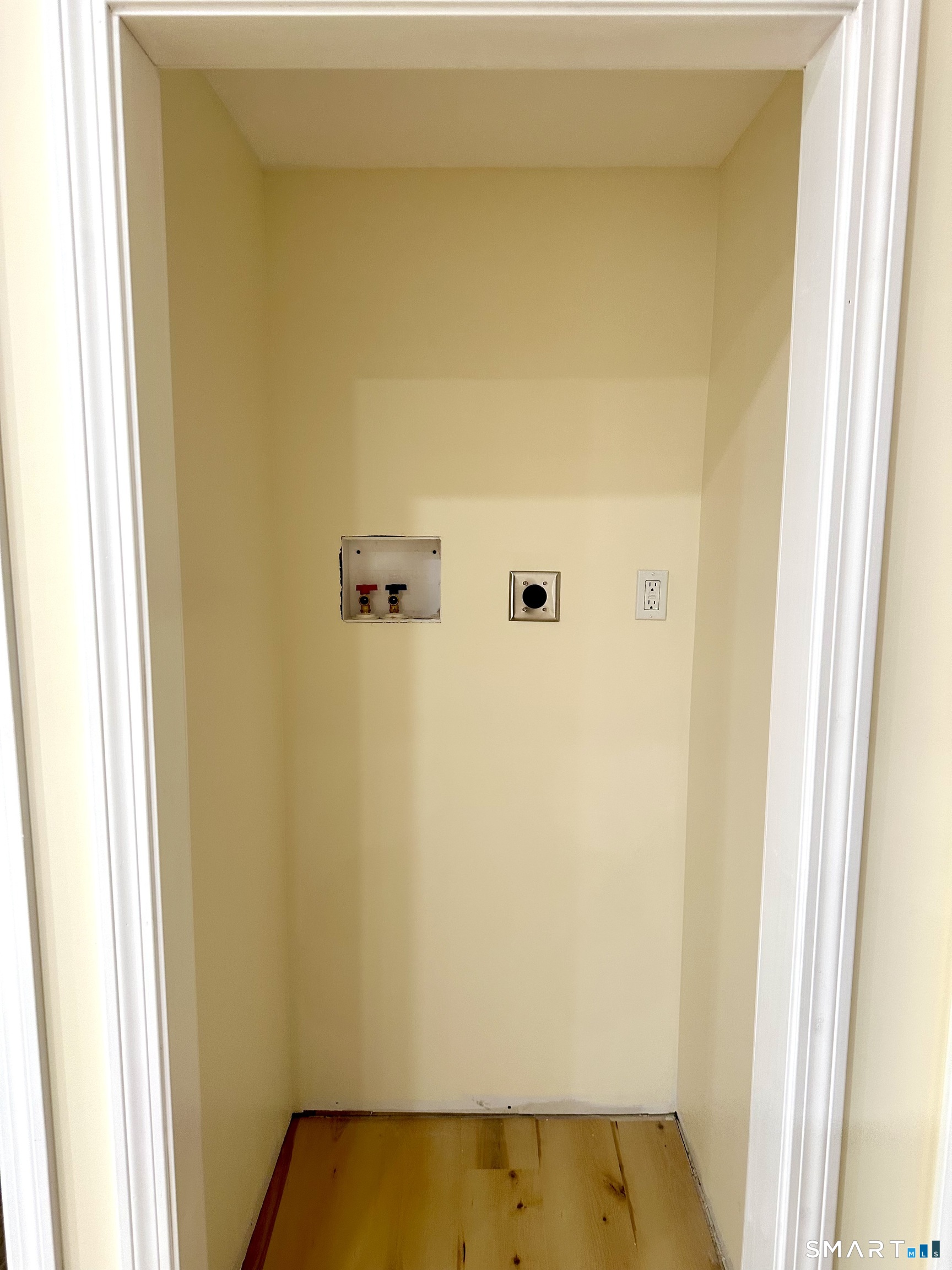 3848 Whitney Avenue Hamden CT 06518