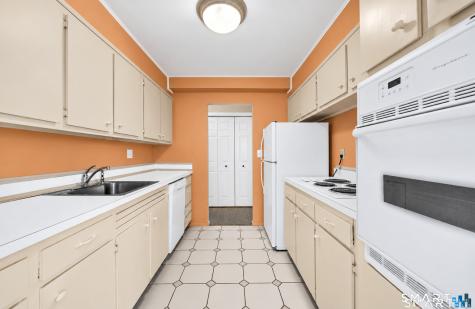 893 Farmington Avenue West Hartford CT 06119