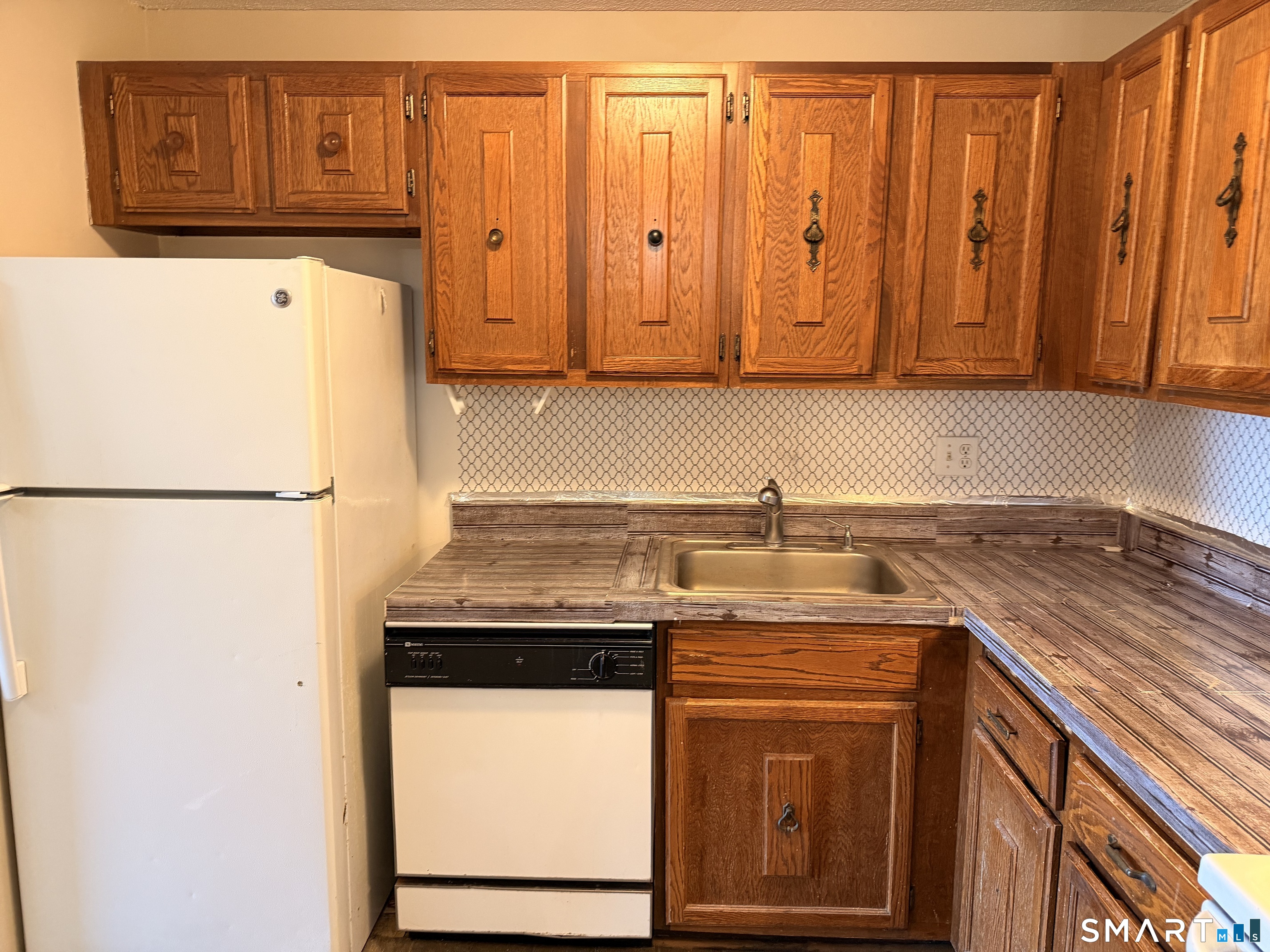 155 Bull Hill Lane West Haven CT 06516
