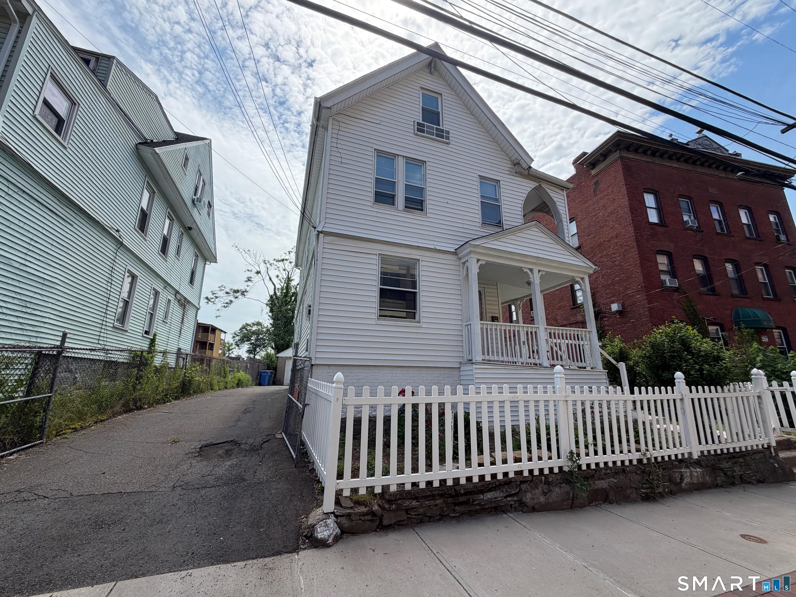 128 Bartholomew Avenue Hartford CT 06106