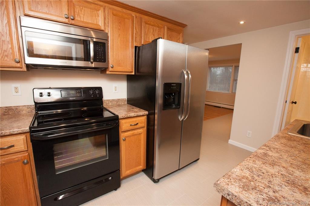 8 Prior Avenue Plainville CT 06062