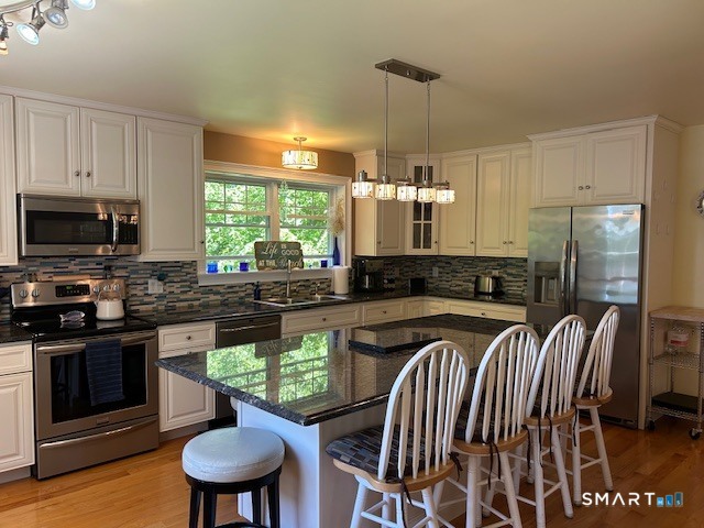 64 Edge Hill Road East Lyme CT 06357