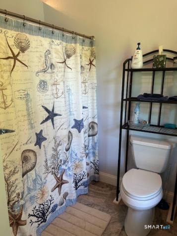 64 Edge Hill Road East Lyme CT 06357