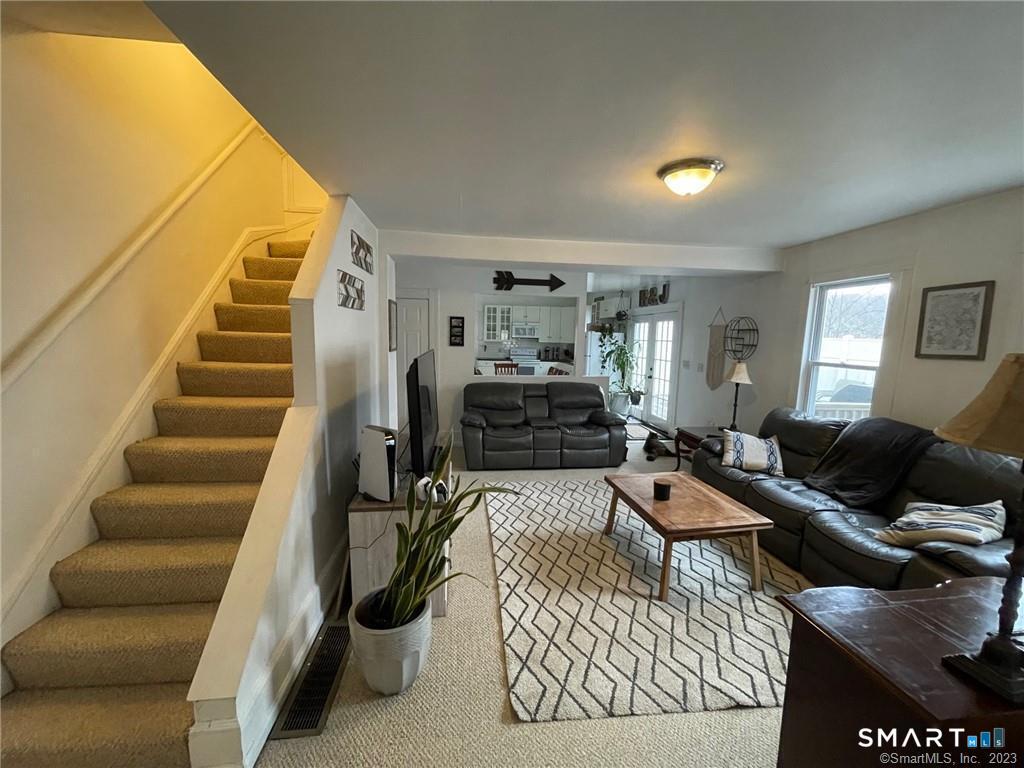 12 Maple Street Seymour CT 06483