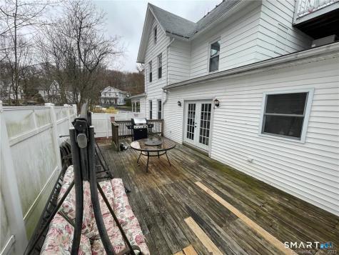 12 Maple Street Seymour CT 06483