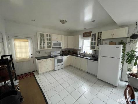 12 Maple Street Seymour CT 06483