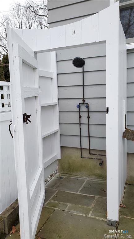 12 Flower Avenue Madison CT 06443