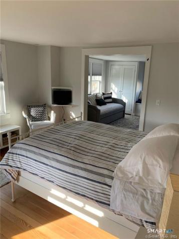 12 Flower Avenue Madison CT 06443