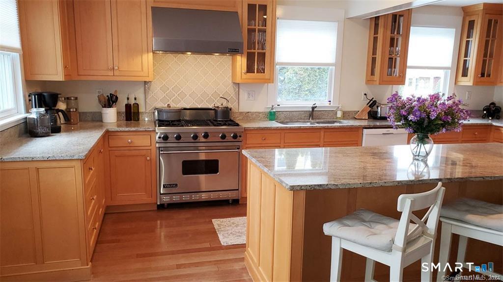 12 Flower Avenue Madison CT 06443