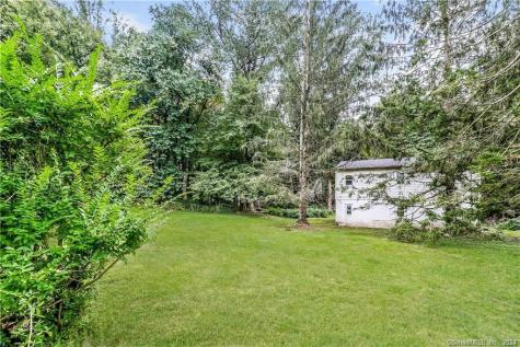 86 Pocahontas Road Redding CT 06896