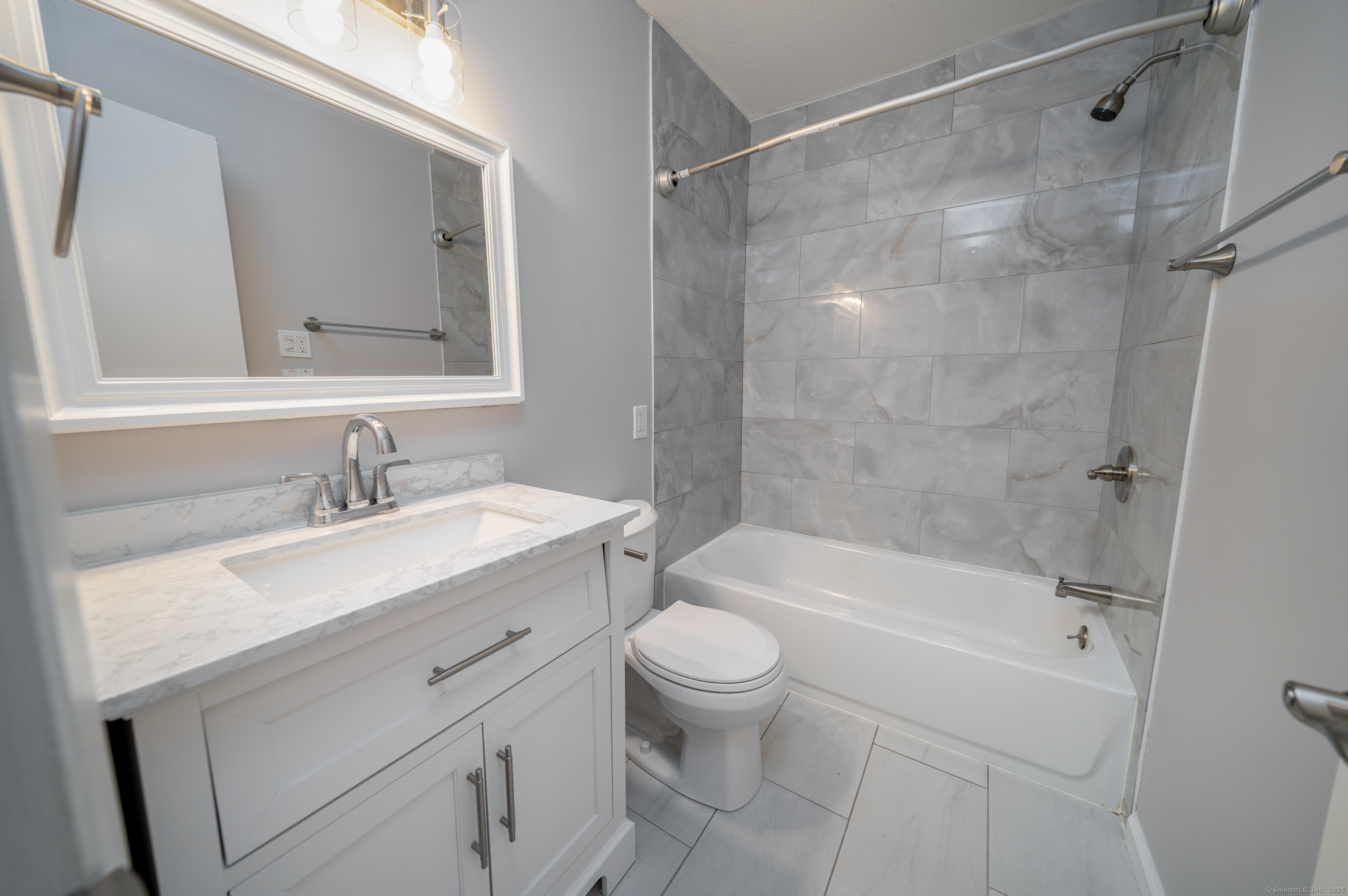 163 Peddlars Drive Branford CT 06405