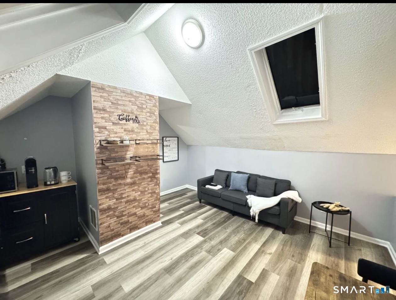21 Pond Lily Avenue New Haven CT 06515