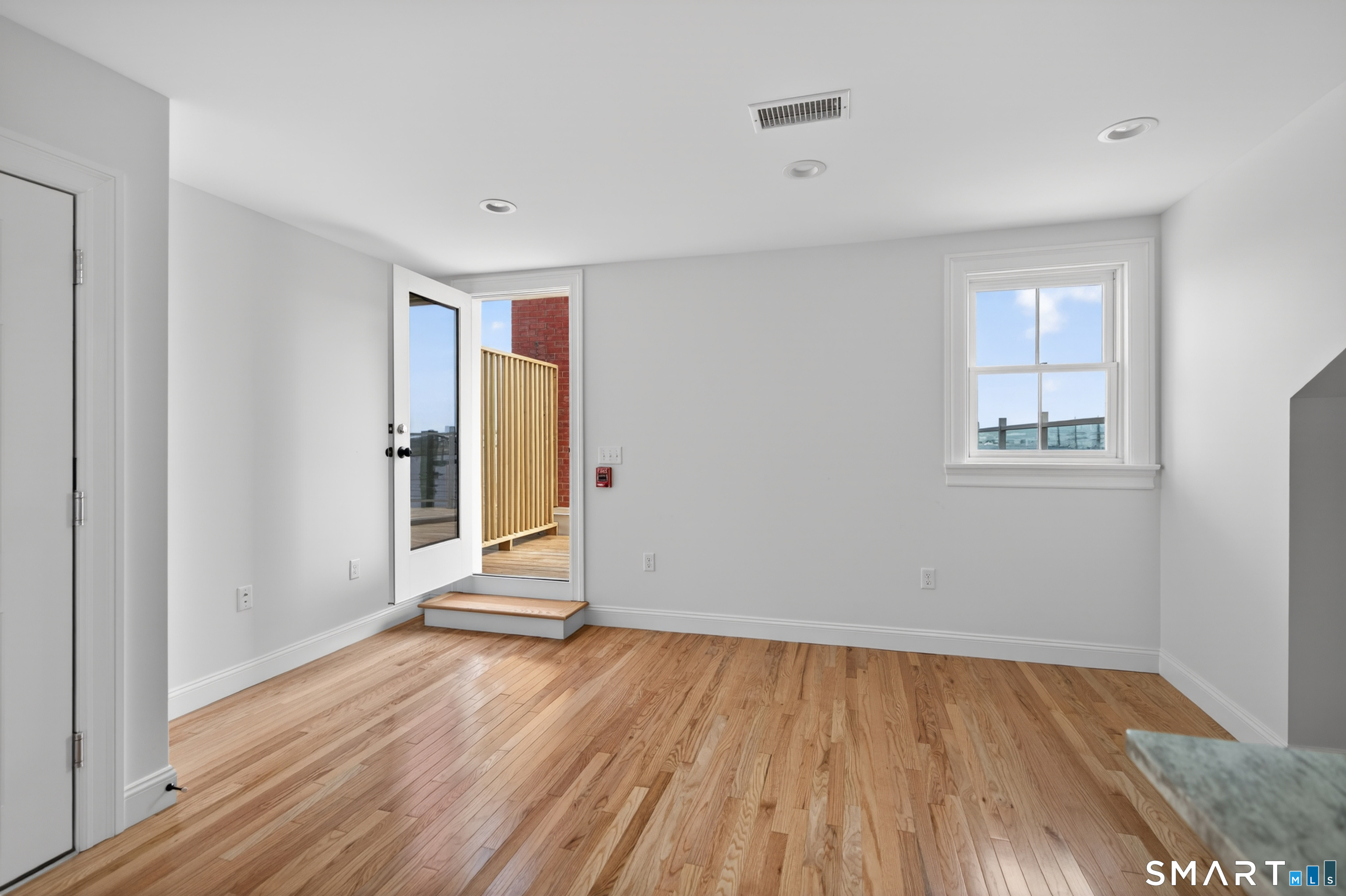 138 Bank Street New London CT 06320