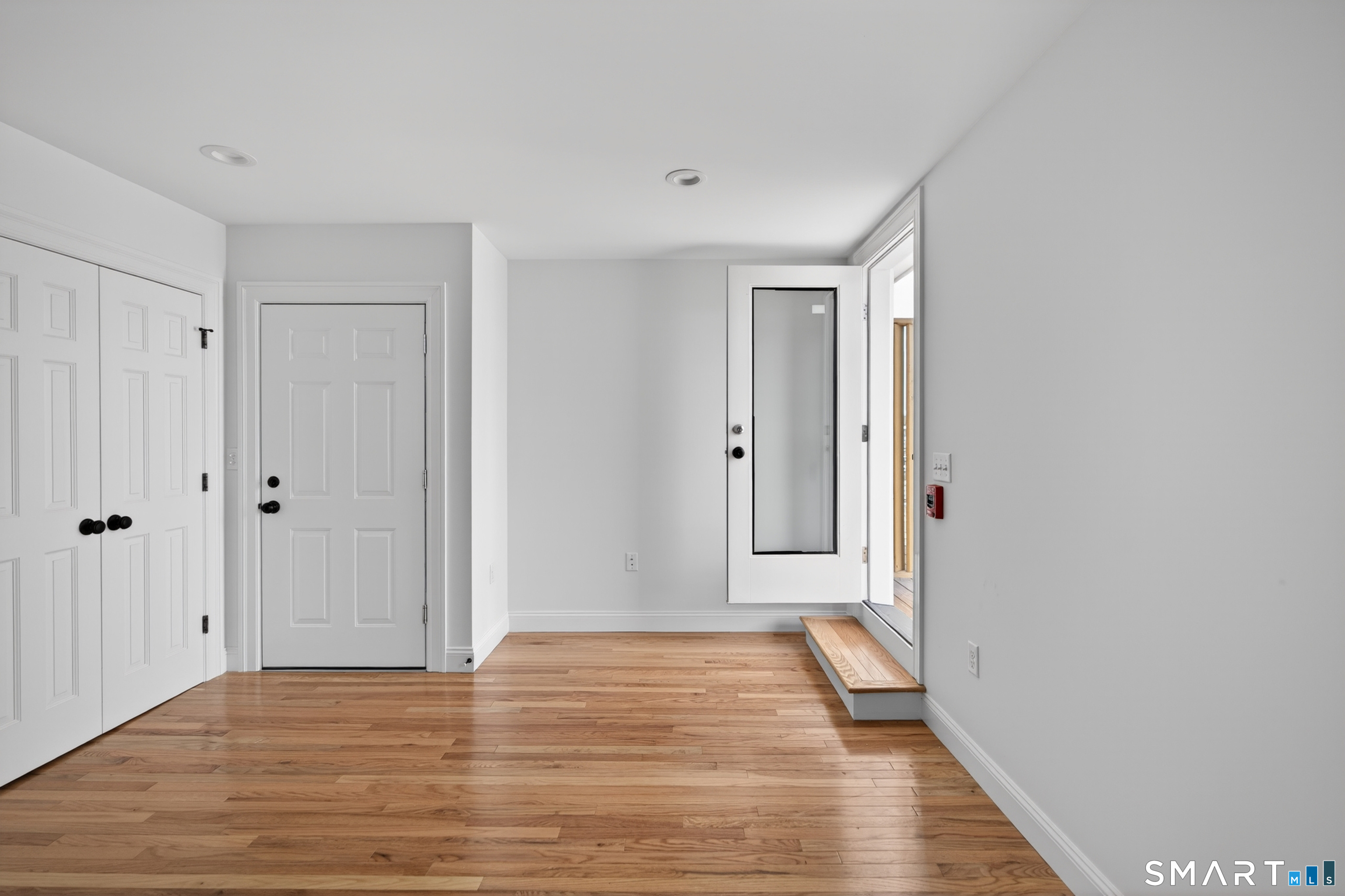 138 Bank Street New London CT 06320