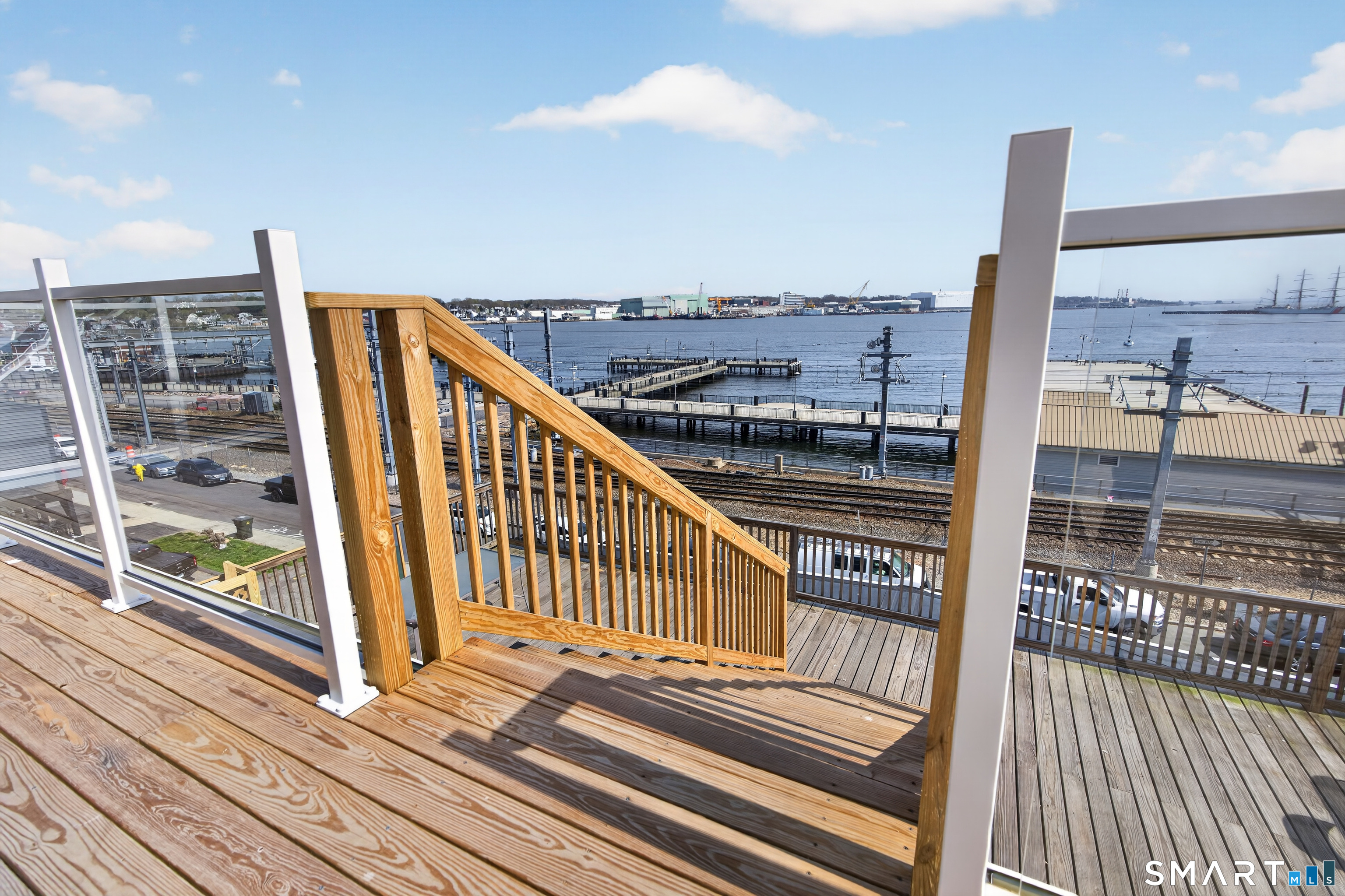 138 Bank Street New London CT 06320