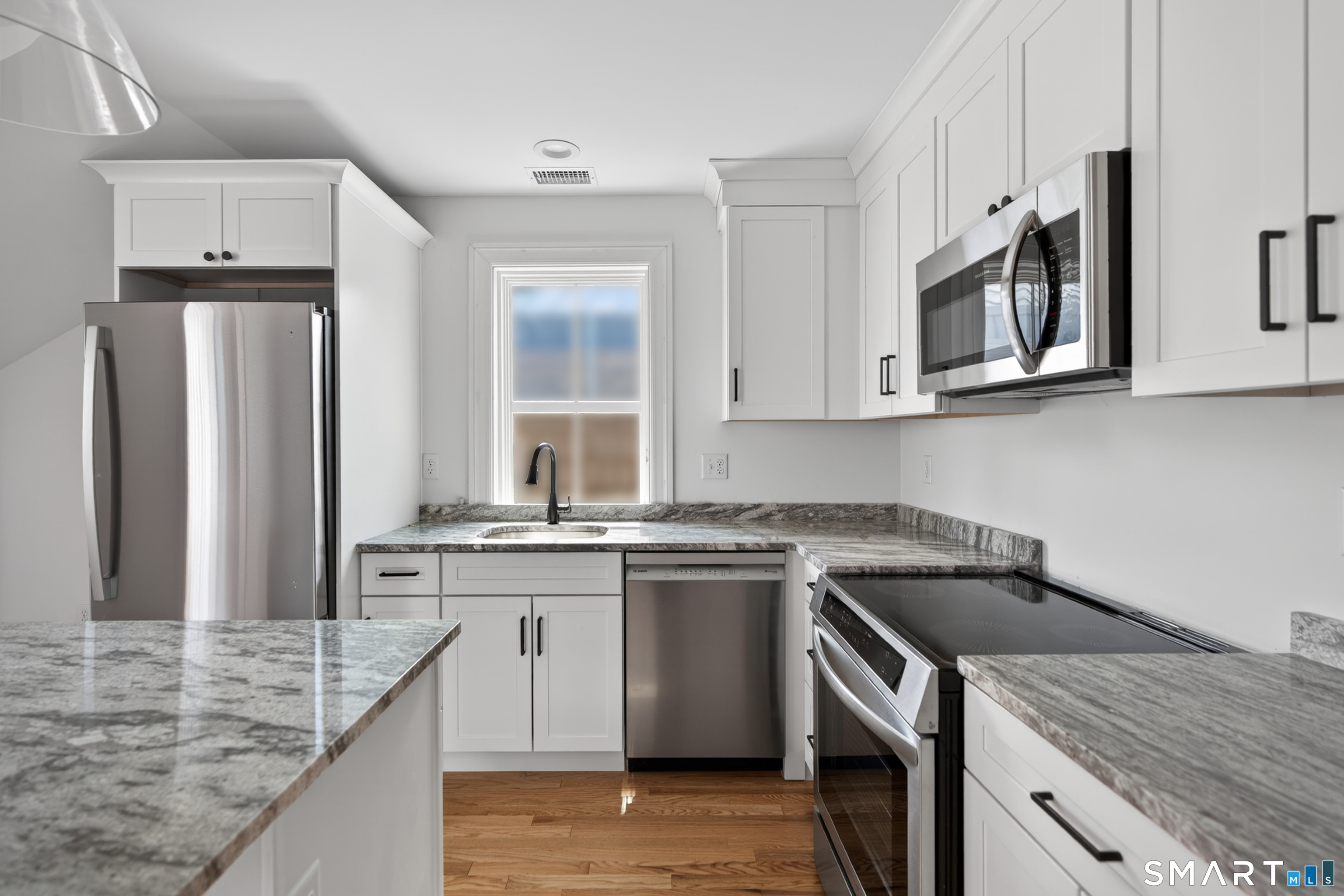 138 Bank Street New London CT 06320