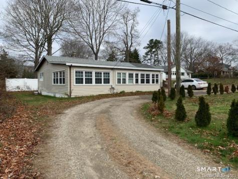 6 North Road East Lyme CT 06357